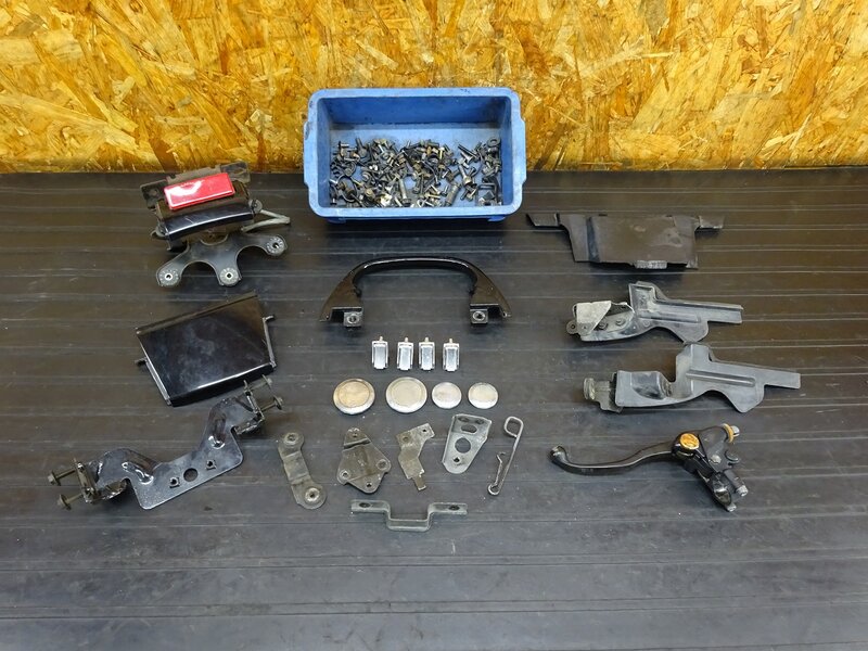 【260301】ZZR400(ZX400N-008)◇ ボルトセット グラブバー 荷掛けフック クラッチレバー ブラケット ステー 【ZZ-R400 | 中古バイクパーツ通販・買取　ジャンクヤード鳥取　JunkYard