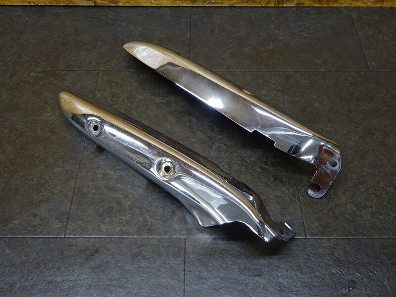 【250508】マグナ250(MC29-1700)◆ リアフェンダーモール左右セット リアフェンダーステー 錆有 【V-TWIN Vツイン | 中古バイクパーツ通販・買取　ジャンクヤード鳥取　JunkYard