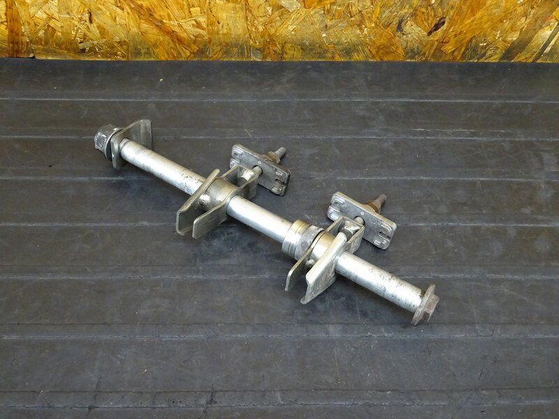 【250608】FTR223(MC34-1002)◇ リアアクスルシャフト チェーンアジャスター/引き | 中古バイクパーツ通販・買取　ジャンクヤード鳥取　JunkYard