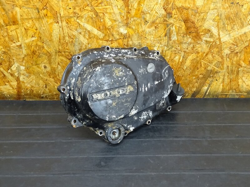 【250618】VT250Fインテグラ(MC08-1123)◇ エンジンカバー右 クラッチカバー 腐食有 ※エンジンパーツ | 中古バイクパーツ通販・買取　ジャンクヤード鳥取　JunkYard