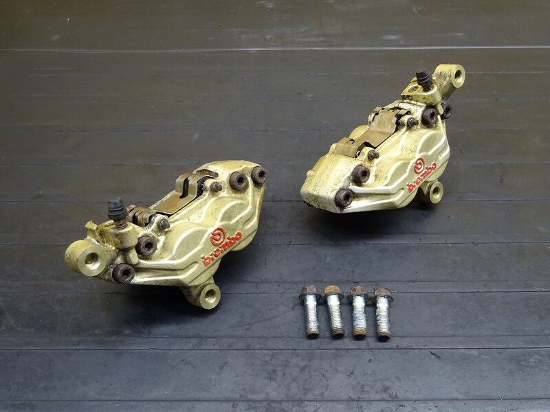 【250710】イナズマ400(GK7BA-500)◆ フロントブレーキキャリパー左右セット ブレンボ brembo 100mm | 中古バイクパーツ通販・買取　ジャンクヤード鳥取　JunkYard