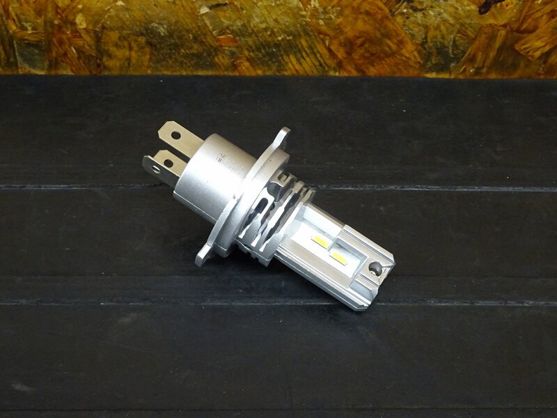 【250717】◇ LEDバルブ H4 ヘッドライトバルブ | 中古バイクパーツ通販・買取　ジャンクヤード鳥取　JunkYard