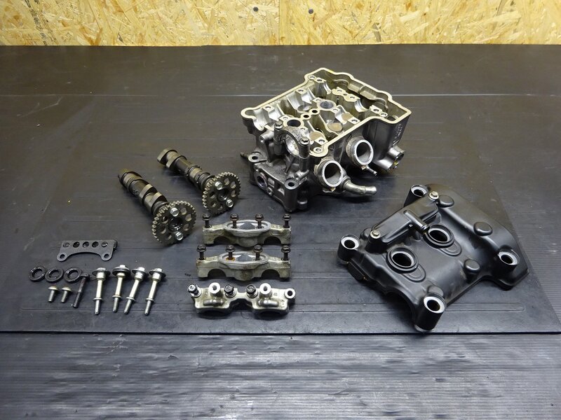 【250720】CBR250RR(MC51-1005)◆ シリンダーヘッドセット カムシャフト カムシャフトホルダー エンジンカバー ※エンジンパーツ | 中古バイクパーツ通販・買取　ジャンクヤード鳥取　JunkYard