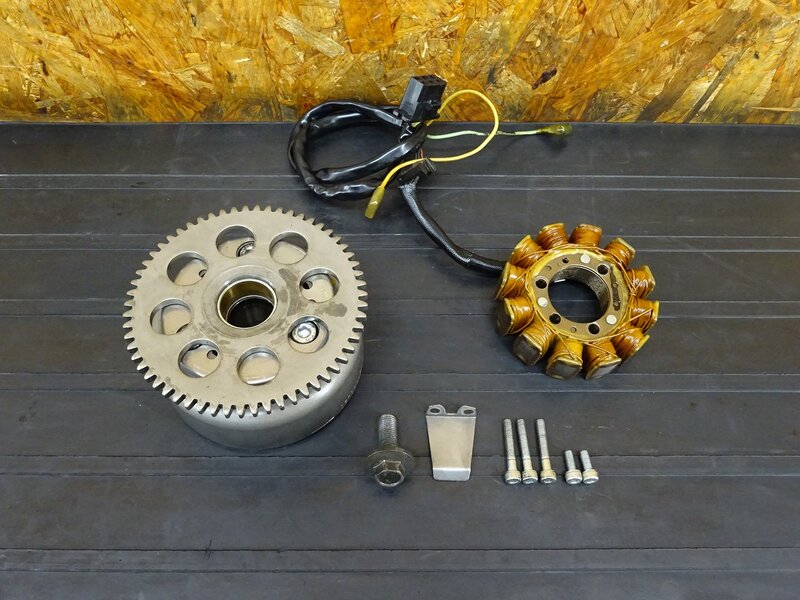 【251001】ZXR250(ZX250C-012)◇ ジェネレーター フライホイール ※エンジンパーツ【検:バリオス ZX250 | 中古バイクパーツ通販・買取　ジャンクヤード鳥取　JunkYard