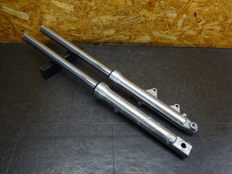 【251035】SRV250(4DN-026)◆ フロントフォーク インナーチューブ ボトムケース 摺動部錆有 | 中古バイクパーツ通販・買取　ジャンクヤード鳥取　JunkYard