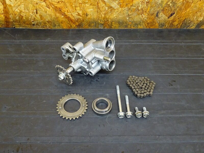 【251105】】ホーネット250(MC31)◇ オイルポンプ ※エンジンパーツ MC14E-1550986外し | 中古バイクパーツ通販・買取　ジャンクヤード鳥取　JunkYard