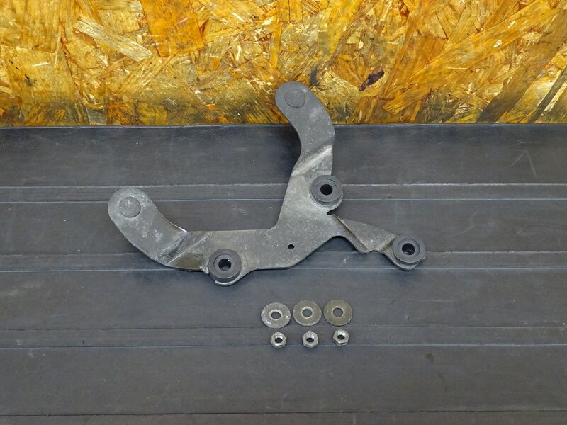 【251128】ZRX400(ZR400E)◇ メーターステー ブラケット 【ZRX-2 ZRX-Ⅱ | 中古バイクパーツ通販・買取　ジャンクヤード鳥取　JunkYard