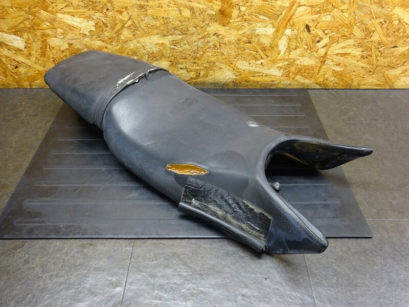 【251213】ブロス400(NC25-1100)◆ シート タンデムベルト 張替/破れ有 【BROS ブロス650 | 中古バイクパーツ通販・買取　ジャンクヤード鳥取　JunkYard