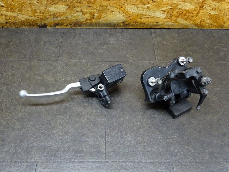 【251217】スカイウェイブ250(CJ46A-114)◆ リアブレーキセット リアブレーキキャリパー マスタシリンダー Φ1/2 | 中古バイクパーツ通販・買取　ジャンクヤード鳥取　JunkYard