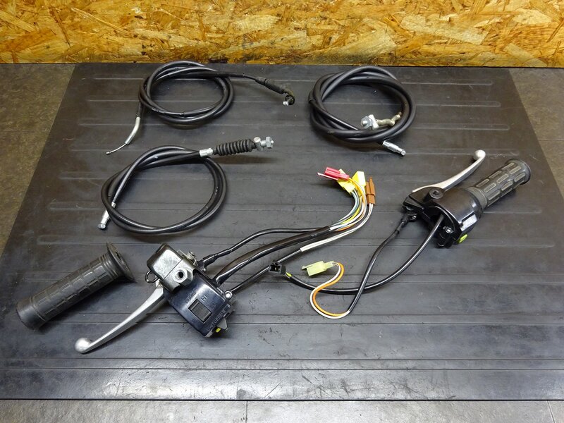 【251225】スーパーモレ(FA14B-133)◆ ハンドルスイッチ左右セット スイッチボックス レバーロック付 【FA14A モレット 1105km外し | 中古バイクパーツ通販・買取　ジャンクヤード鳥取　JunkYard