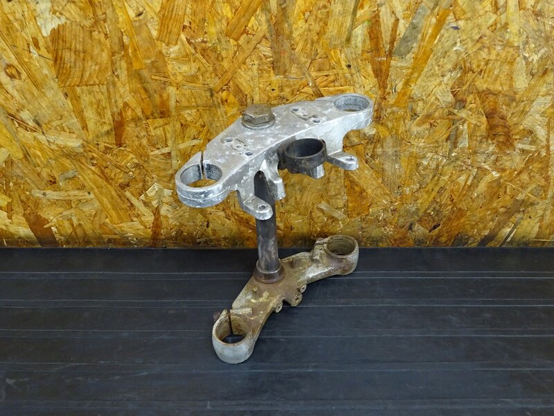 【260115】ゼファー400(ZR400C-054)◇ ステムセット アンダーブラケット トップブリッジ 【C4 | 中古バイクパーツ通販・買取　ジャンクヤード鳥取　JunkYard