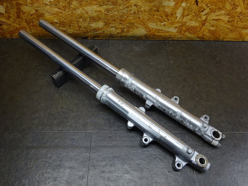 【260202】SR400(1JR-334)◆ フロントフォーク ボトムケース インナーチューブ 錆/腐食/曲がり有 【検:SR500 1JN 2J2 2H6 | 中古バイクパーツ通販・買取　ジャンクヤード鳥取　JunkYard