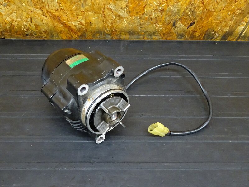 【260305】ZRX1100(ZRT10C-016)◇ オルタネーター ジェネレーター 21001-1150 ※エンジンパーツ【検:ZRX1200 | 中古バイクパーツ通販・買取　ジャンクヤード鳥取　JunkYard