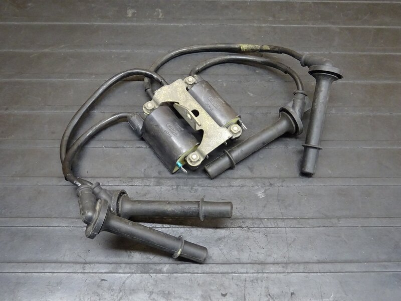 【260306】CB400SF Vtec2(NC39-1044)◆ イグニッションコイル プラグコード プラグキャップ 【SPEC2 スペック2 | 中古バイクパーツ通販・買取　ジャンクヤード鳥取　JunkYard