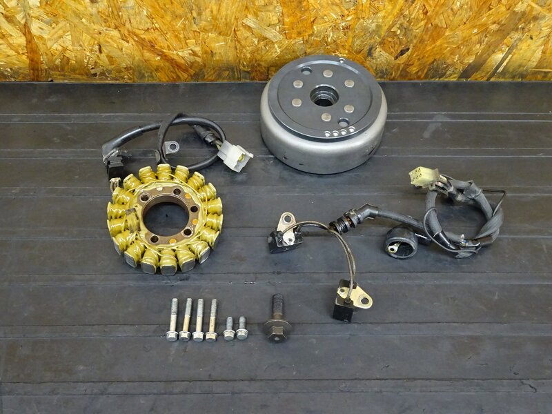 【260316】VT250F(MC08-1018)◇ ジェネレーター フライホイール ピックアップコイル ※エンジンパーツ 【丸フレーム | 中古バイクパーツ通販・買取　ジャンクヤード鳥取　JunkYard