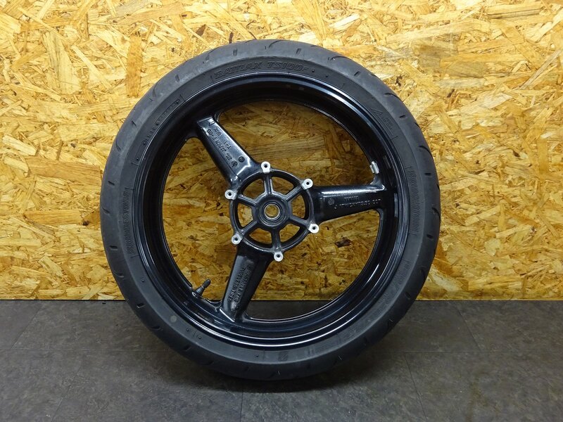 【250301】XJR1300(RP17J-000)◆ フロントホイール 17×3.50 中古タイヤ ブリヂストン BRIDGESTONE 120/70-17 23年19週 | 中古バイクパーツ通販・買取　ジャンクヤード鳥取　JunkYard