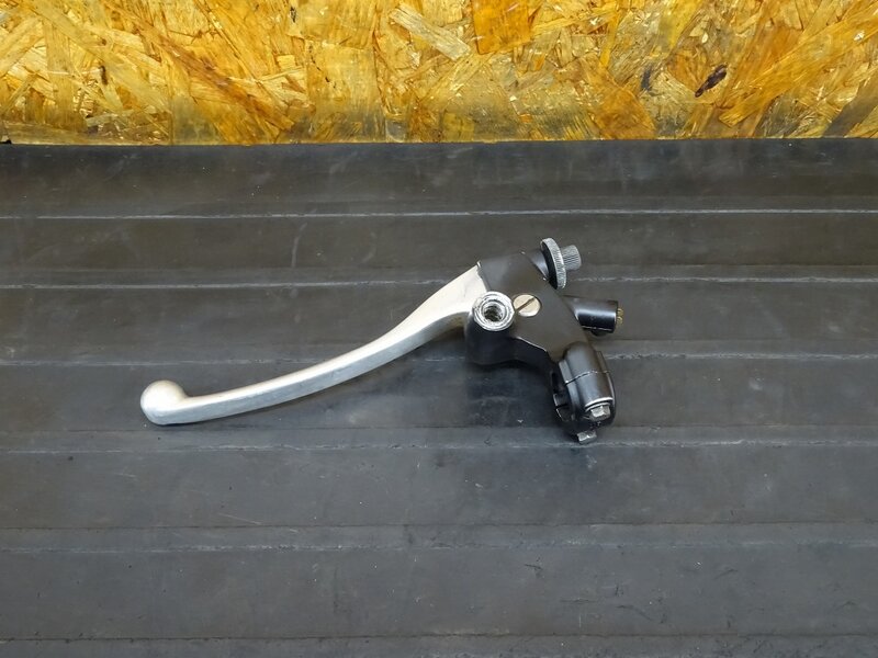 【250509】VTR250(MC33-1702)◇ クラッチレバー クラッチレバーホルダー 【Fi ’17 | 中古バイクパーツ通販・買取　ジャンクヤード鳥取　JunkYard