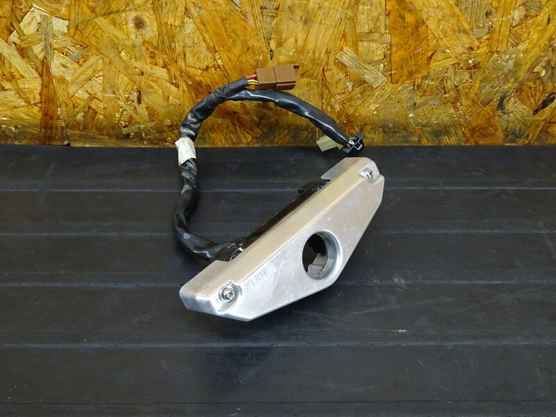 【250514】GB400TT(NC20-1010)◇ ヒューズボックス ヒューズボックスカバー アルミ 【4900km外し 検索:GB500TT | 中古バイクパーツ通販・買取　ジャンクヤード鳥取　JunkYard