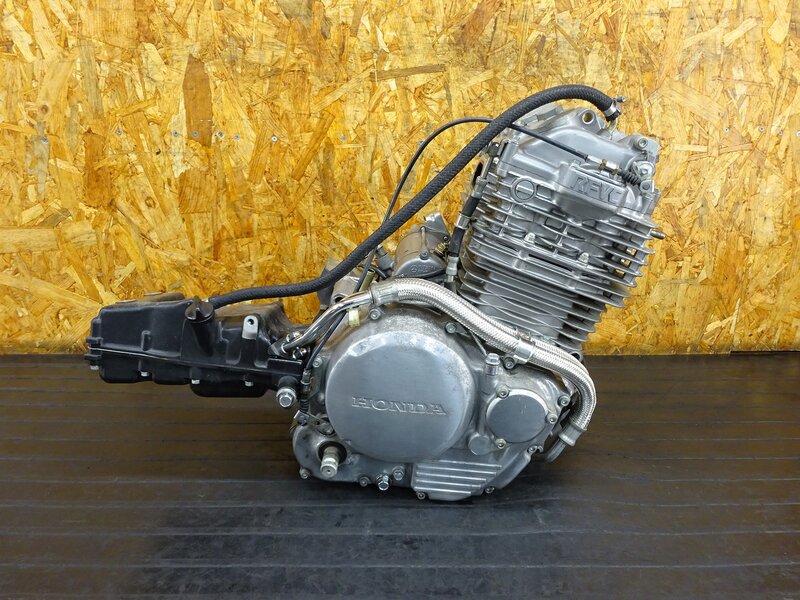 【250514】GB400TT(NC20-1010)◇ 中古エンジン 始動確認後取外し!! ジェネレーター セルモーター 低走行!! 【4900km外し 検索:GB500TT | 中古バイクパーツ通販・買取　ジャンクヤード鳥取　JunkYard