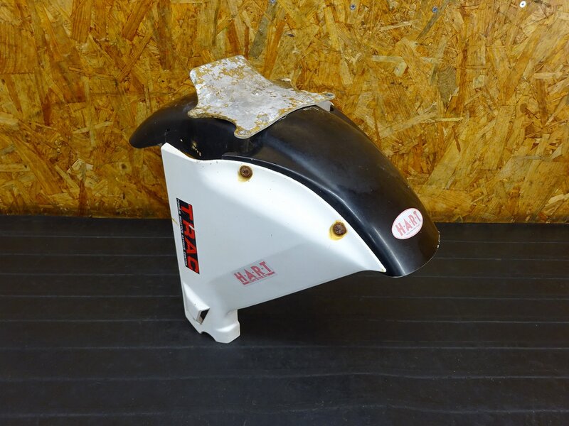 【250618】VT250Fインテグラ(MC08-1123)◇ フロントフェンダー 加工 割れ有 多車種流用? フェンダーカバー 61110/61120-KM9A-7100 NS400?? | 中古バイクパーツ通販・買取　ジャンクヤード鳥取　JunkYard