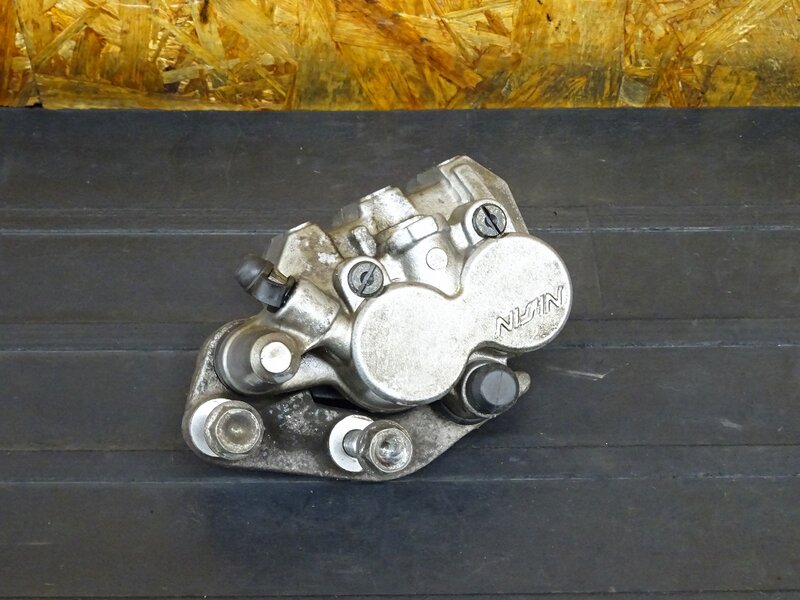 【250717】CB223S(MC40-1001)◇ フロントキャリパー ブレーキキャリパー 【検索:FTR223 MC34 | 中古バイクパーツ通販・買取　ジャンクヤード鳥取　JunkYard