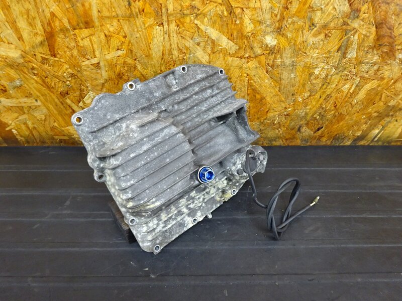 【250817】V-MAX1200(3UF-009)◇ オイルパン ※エンジンパーツ 【VMAX | 中古バイクパーツ通販・買取　ジャンクヤード鳥取　JunkYard
