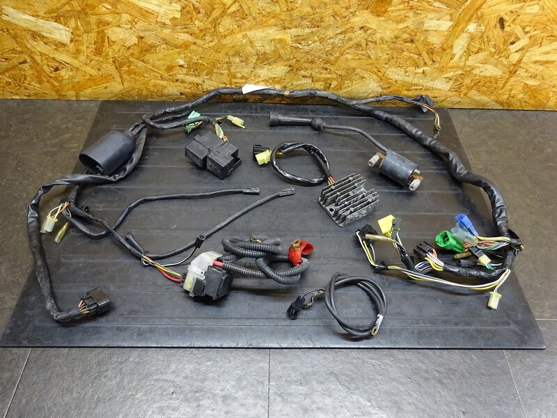 【250909】テンプター(NK43A-101)◆ メインハーネス レギュレーター スターターリレー ヒューズボックス 【ST400 | 中古バイクパーツ通販・買取　ジャンクヤード鳥取　JunkYard