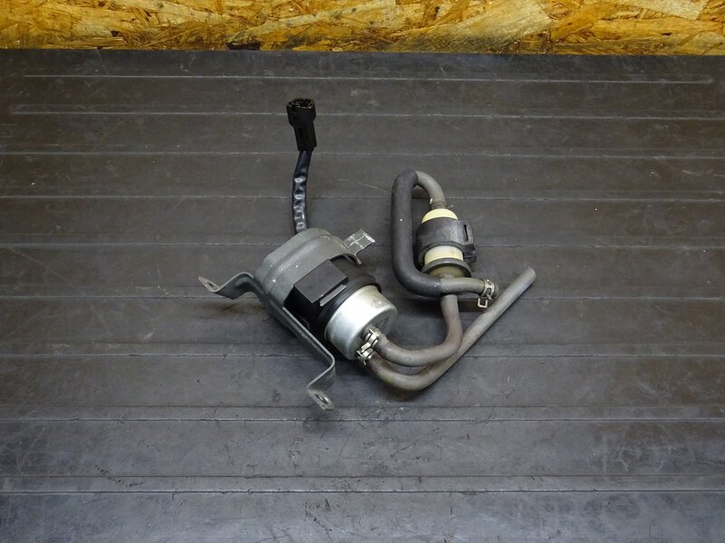 【250912】エリミネーター250V(VN250A-033)◆ 燃料ポンプ ガソリンポンプ フューエルポンプ | 中古バイクパーツ通販・買取　ジャンクヤード鳥取　JunkYard