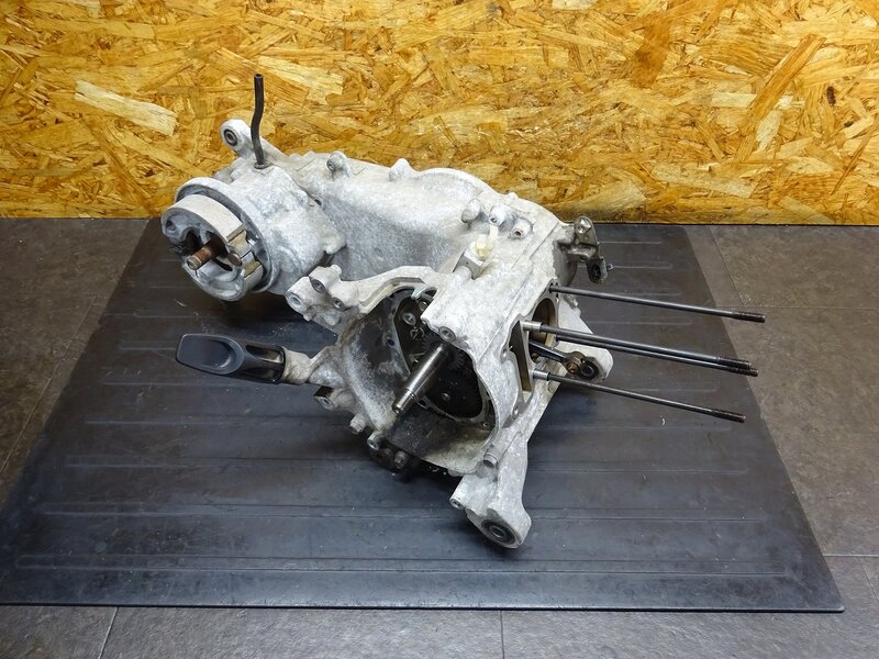 【250936】ダンク(AF74-1004)◆ エンジン腰下 クランクケース ミッション コンロッド ※エンジンパーツ AF74E型 【検索：タクト ジョルノ | 中古バイクパーツ通販・買取　ジャンクヤード鳥取　JunkYard