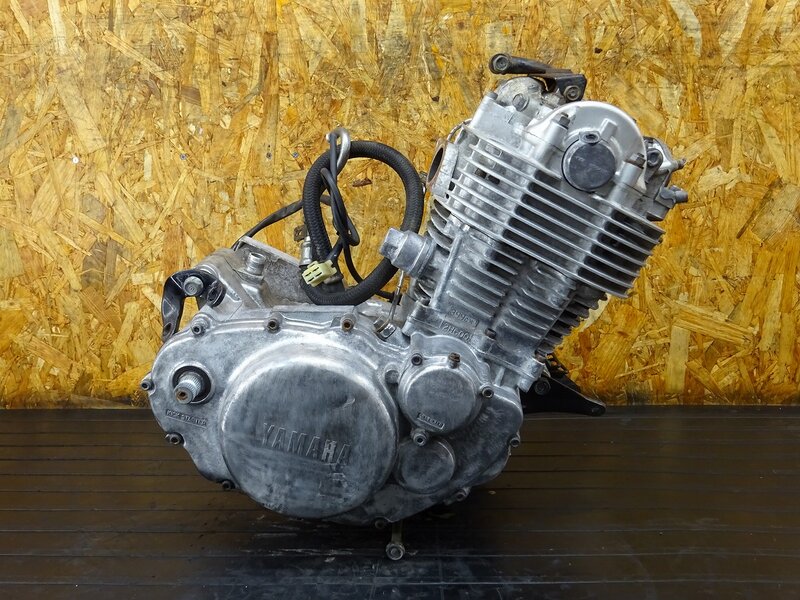 【251102】SR400(RH01J-020)◆ 中古エンジン 始動確認後取り外し!! ジェネレーター セルモーター 圧縮10(kg/cm2) 【イモビ付 | 中古バイクパーツ通販・買取　ジャンクヤード鳥取　JunkYard