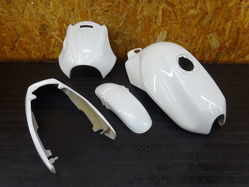 【251110】SRX400(3VN-086)◆ 外装セット タンクカバー シートカウル フロントカウル フロントフェンダー FRP 【SRX600 | 中古バイクパーツ通販・買取　ジャンクヤード鳥取　JunkYard