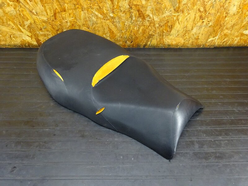 【251117】ジェンマ250(CJ47A-101)◇ シート 破れ有 | 中古バイクパーツ通販・買取　ジャンクヤード鳥取　JunkYard