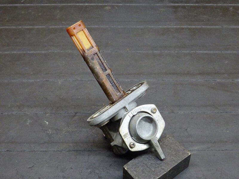 【251123】XS650SP(3G5-459)◆ 燃料コック ガソリンコック フューエルコック 固着有 ジャンク!! 【SPL スペシャル | 中古バイクパーツ通販・買取　ジャンクヤード鳥取　JunkYard