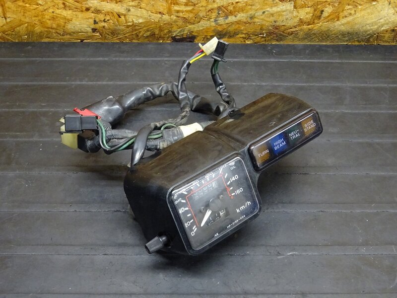 【251202】 CRM250R(MD24-1402)◆ スピードメーター インジケーターランプ 38666km 劣化/割れ有 | 中古バイクパーツ通販・買取　ジャンクヤード鳥取　JunkYard