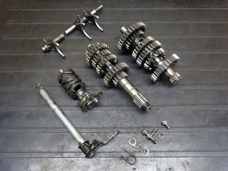 【251202】 CRM250R(MD24-1402)◆ ミッションセット シフトシャフト/フォーク ギア ※エンジンパーツ【検索：CRM250AR MD32 | 中古バイクパーツ通販・買取　ジャンクヤード鳥取　JunkYard