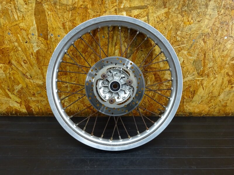 【251219】セロー225W(4JG-116)◇ リアホイール 18×2.15 ブレーキディスク ハブ スプロケット 45T 【検:SEROW 1KH DG08J | 中古バイクパーツ通販・買取　ジャンクヤード鳥取　JunkYard