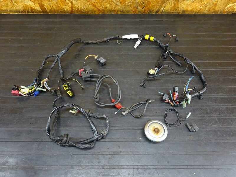 【251231】バルカン400ドリフター(VN400D-000)◇ メインハーネス スタータリレー ホーン | 中古バイクパーツ通販・買取　ジャンクヤード鳥取　JunkYard