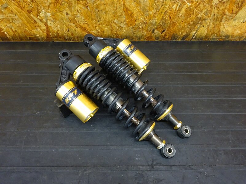 【260210】ZRX-Ⅱ(ZR400E-311)◇ 社外リアサスペンション リアサス リアショック リヤサス RFY ジャンク 【前期 ZRX-2 ZRX400 | 中古バイクパーツ通販・買取　ジャンクヤード鳥取　JunkYard