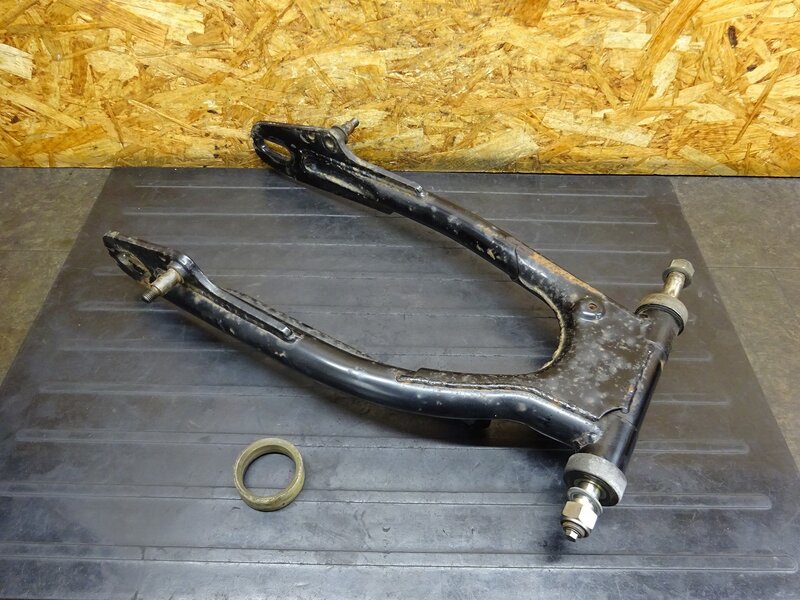 【260302】SR400(1JR-302)◆ スイングアーム ピボットシャフト トルクロッド 【検:SR500 1JN 2J2 2H6 | 中古バイクパーツ通販・買取　ジャンクヤード鳥取　JunkYard