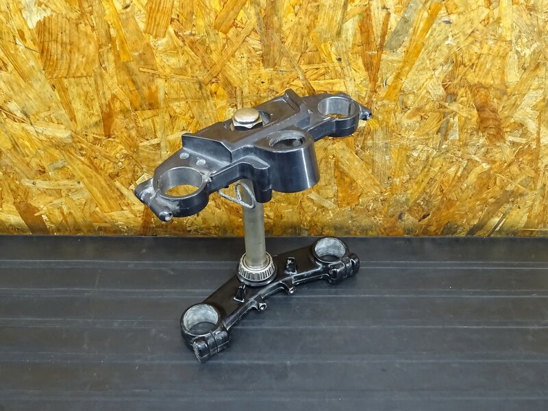 【260301】ZZR400(ZX400N-008)◇ ステム アンダーブラケット トップブリッジ 【ZZ-R400 | 中古バイクパーツ通販・買取　ジャンクヤード鳥取　JunkYard