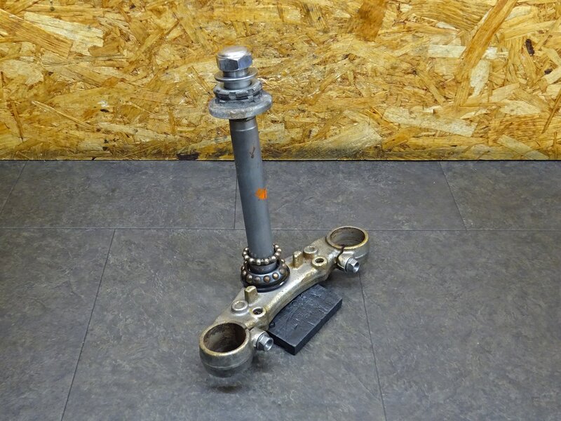 【260306】CB400SF Vtec2(NC39-1044)◆ ステム アンダーブラケット 【SPEC2 スペック2 | 中古バイクパーツ通販・買取　ジャンクヤード鳥取　JunkYard