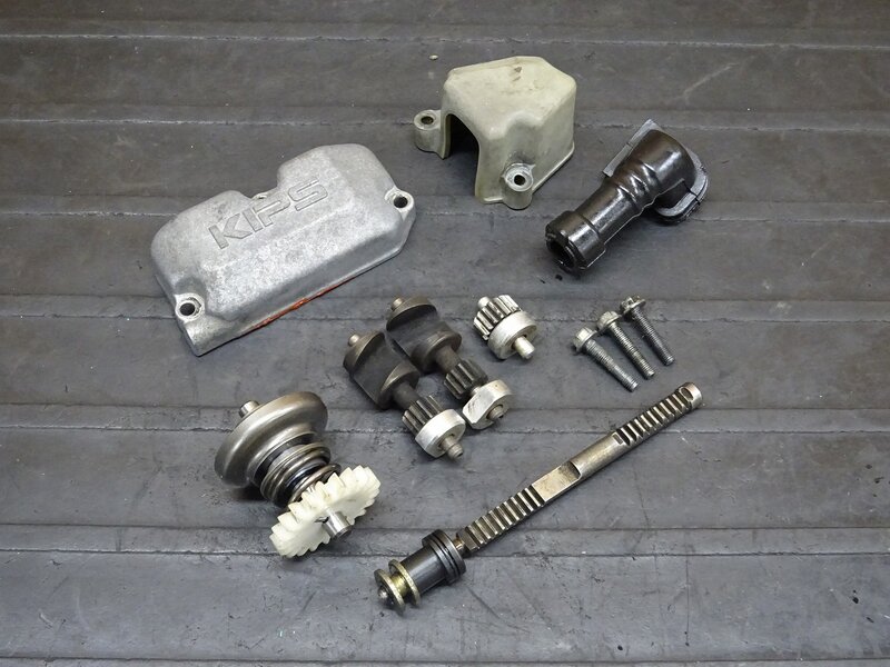 【260322】KDX125SR(DX125A-022)◆ 排気デバイス KIPS 排気バルブ リゾネータカバー エンジンカバー ※エンジンパーツ 【検索：200 220 250 | 中古バイクパーツ通販・買取　ジャンクヤード鳥取　JunkYard