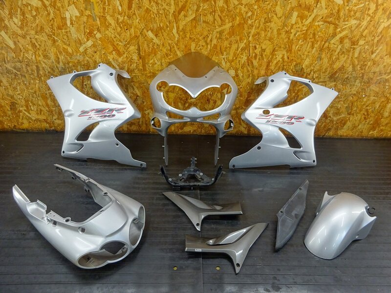 【250510】ZZR1200(ZXT20C-002)◆ 外装セット アッパーカウル サイドカウル左右 サイドカバー テールカウル 削れ/割れ/補修跡有 【ZZ-R1200 | 中古バイクパーツ通販・買取　ジャンクヤード鳥取　JunkYard