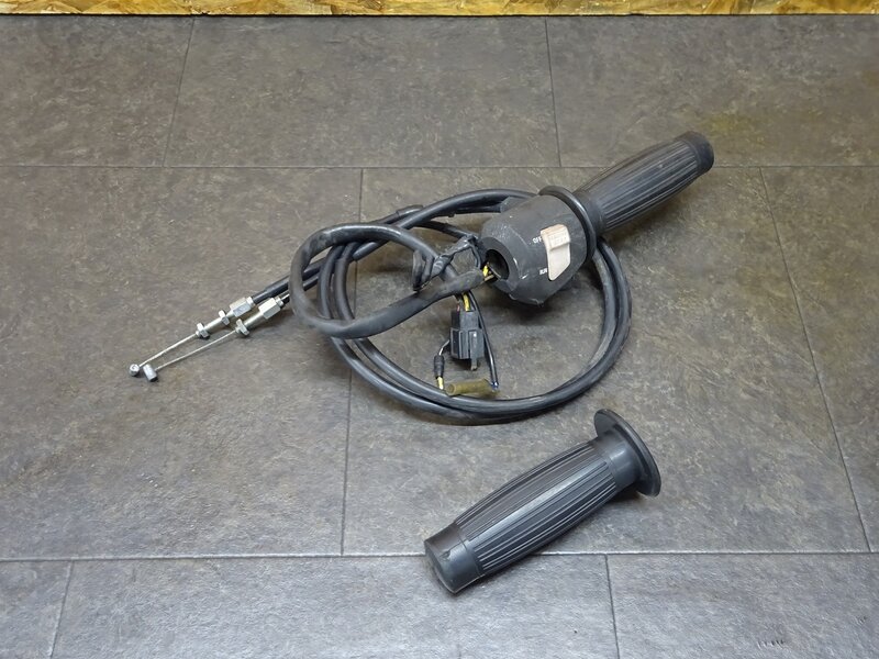 【250515】GB250クラブマン(MC10-1304)◆ ハンドルスイッチ右 スイッチボックス 【4型 | 中古バイクパーツ通販・買取　ジャンクヤード鳥取　JunkYard