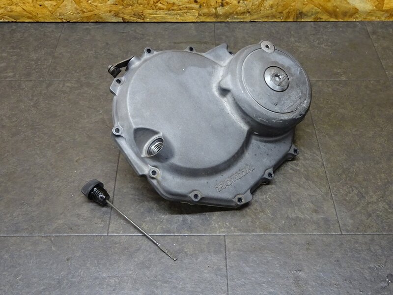 【250605】ホーネット250(MC31-1301)◆ クラッチカバー エンジンカバー右 削れ有 ※エンジンパーツ MC14E | 中古バイクパーツ通販・買取　ジャンクヤード鳥取　JunkYard