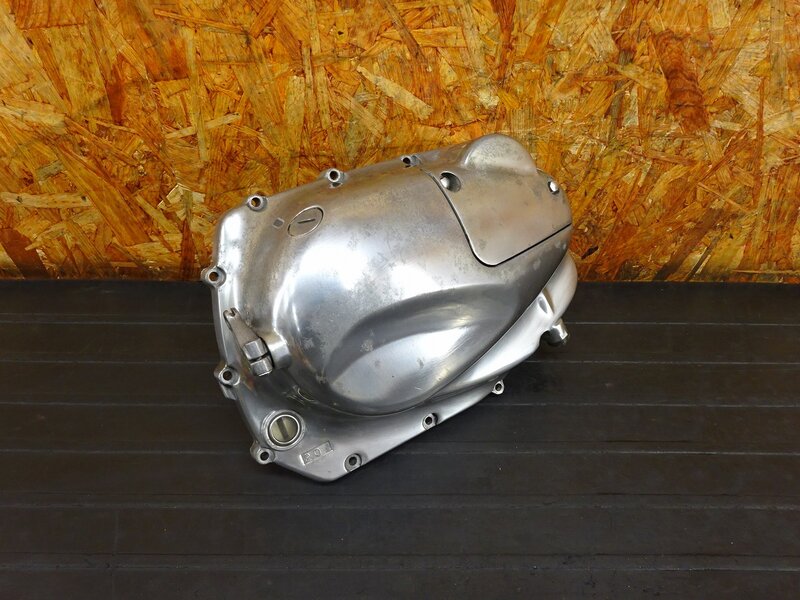 【250728】エストレヤRS(BJ250A-061)◇ エンジンカバー右 クラッチカバー 傷 腐食有 ※エンジンパーツ 【検索:エストレア 250TR | 中古バイクパーツ通販・買取　ジャンクヤード鳥取　JunkYard