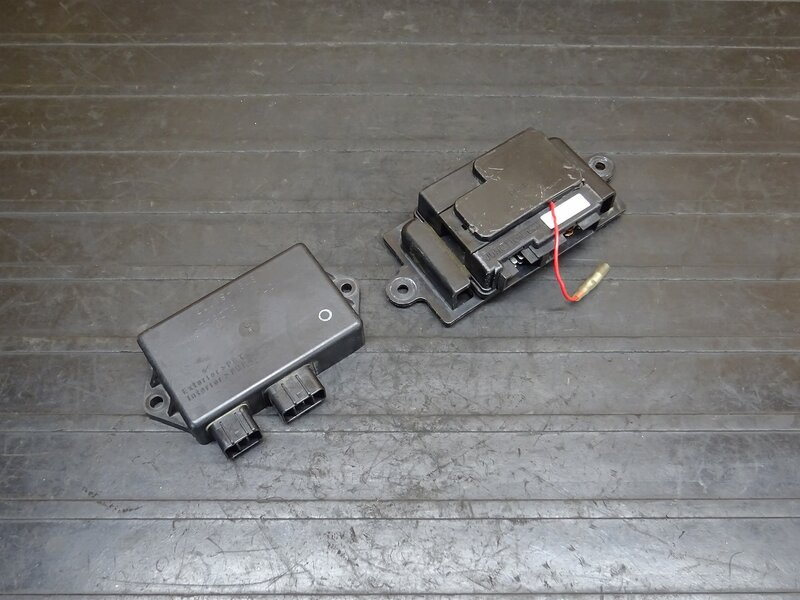 【250912】エリミネーター250V(VN250A-033)◆ CDI イグナイター ジャンクションボックス ヒューズボックス | 中古バイクパーツ通販・買取　ジャンクヤード鳥取　JunkYard