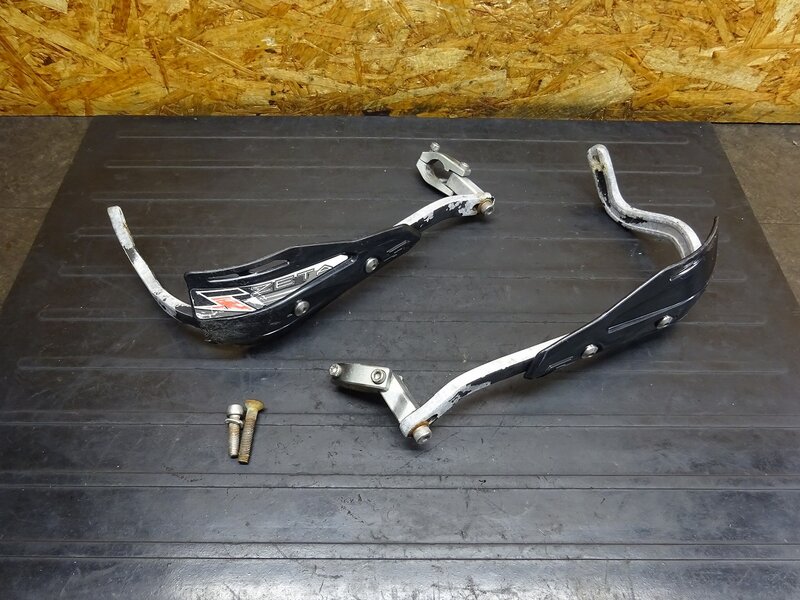 【251107】KLX250(LX250E-A05)◆ 社外ハンドガード ナックルガード ZETA ジータ 削れ有 【04’ Dトラッカー | 中古バイクパーツ通販・買取　ジャンクヤード鳥取　JunkYard
