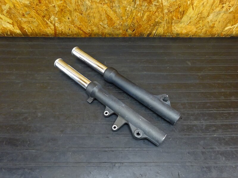 【251117】ジェンマ250(CJ47A-101)◇ フロントフォーク インナーチューブ ボトムケース | 中古バイクパーツ通販・買取　ジャンクヤード鳥取　JunkYard