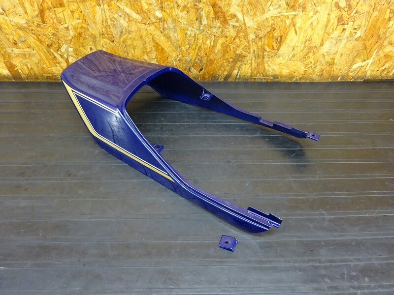 【251128】ZRX400(ZR400E)◇ テールカウル シートカウル リアカウル 破損/色塗り/補修跡有 【ZRX-2 ZRX-Ⅱ | 中古バイクパーツ通販・買取　ジャンクヤード鳥取　JunkYard